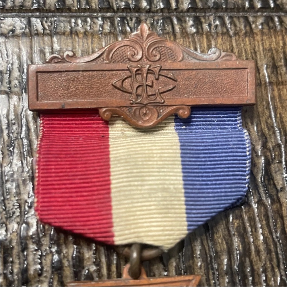 Vintage 1883 U.S. Civil War Womans Relief Corps Maltese Cross Medal Ribbon Badge - Picture 3 of 6